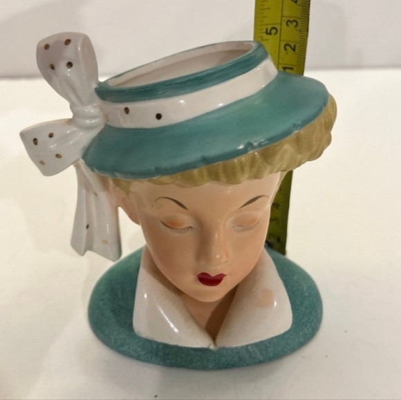 Napco lady head vase Stamped dated 1959 Vintage Doll Head - Picture 5 of 6